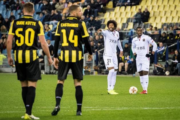 (L-R) Thomas Oude Kotte of Vitesse, Luc Castaignos of Vitesse, Dante of OGC Nice, Wylan Cyprien of OGC Nice during the UEFA Europa League group K match between Vitesse Arnhem and OGC Nice at Gelredome on December 07, 2017 in Arnhem, The Netherlands UEFA Europa League 2017 2018 xVIxVIxImagesx xRonaldxBonestrooxIVx 9510385