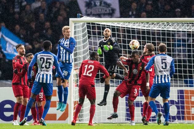171207 Östersunds malady Aly Keita and Salisu Abdullahi Gero against Hertha Berlin Fabian Lustenberger during the football match in the European League between Hertha Berlin and Östersund on December 7, 2017 in Berlin  Copyright: PETTERxARVIDSON BB171207PA182