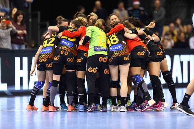 Spain celebrates the draw Spain vs France IHF Women Handball World Cup 07 12 2017 Photographer Neis Eibner Trier Copyright: xEibner-Pressefoto AlexanderxNeisx EP_ANS
