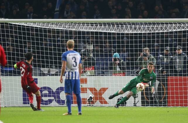 GER Europa League Hertha BSC VS Astersund FK 07 12 2017 OLympiastadion Berlin GER Europa League Hertha BSC VS Astersund FK 11m played by Jonathan Klinsmann Hertha BSC Berlin 33 Brwa Nouri Ostersund 22 nordphotox xEngler nph00076