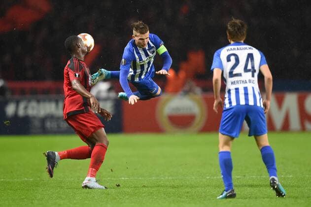 Soccer Men Season 2017 2018 UEFA Europa League Group J 6 Gameday in Berlin Hertha BSC Östersunds FK Alhaji Gero No 9 Östersunds FK Peter Pekarik No 2 Hertha BSC Genki Haraguchi No 24 Hertha BSC 07 12 17 Copyright: xMichaelxHundtx xMatthiasxKochx