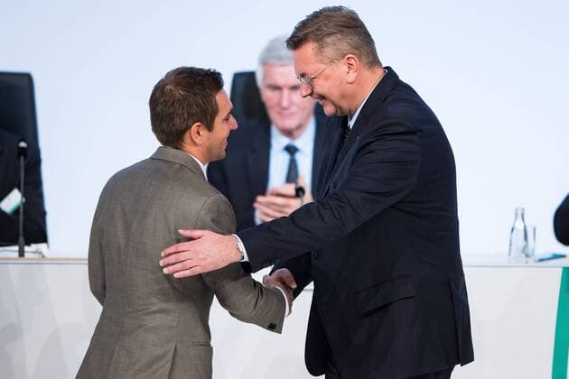 08 12 2017 xfux Football DFB Extraordinary DFB Bundestag 2017 emspor vl Former German national player Philipp Lahm is awarded the German national team honorary team captain DFB President Reinhard Grindel during the Extraordinary DFB Bundestag at Messe Frankfurt on December 8 2017 Frankfurt am Main Germany Frankfurt am Main Main
