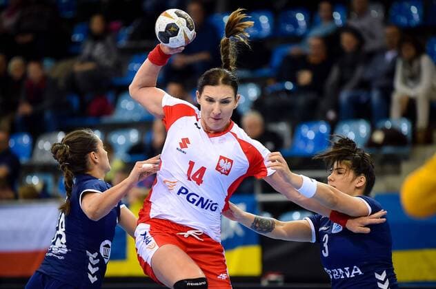 Handball, WM Damen, Argentinien - Polen 2017.12.08 Bietigheim-Bissingen Pilka reczna Mistrzostwa Swiata w pilce recznej kobiet Argentyna - Polska N z Karolina Kudlacz-Gloc Foto Lukasz Laskowski PressFocus NEWSPIX.PL 2017.12.08 Bietigheim-Bissingen IHF Women s Handball World Championship WM Weltmeisterschaft Argentina v Poland Karolina Kudlacz-Gloc Credit: Lukasz Laskowski PressFocus --- Newspix.pl  20171208_LUK_033