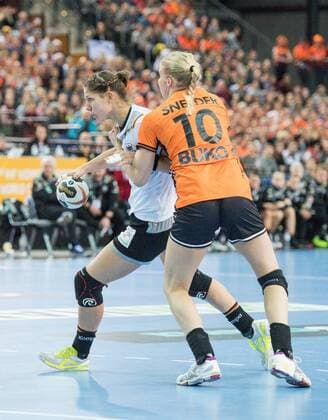 GER IHF World Cup 2017 Germany GER vs Netherlands NLD 08 12 2017 Arena Leipzig GER IHF World Cup 2017 Germany GER vs Netherlands NLD image Xenia Smits 11 Germany Danick Snelder 10 Netherlands nordphotoxDostmann nph00325
