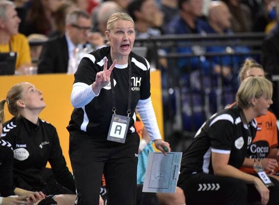 Helle Thomsen NED Manager at Game Germany GER vs Netherlands NED Handball Women Preliminary Round IHF World Championship Leipzig 08 12 2017 Leipzig Copyright: xModlax Eibner-Pressefotox EP_cma