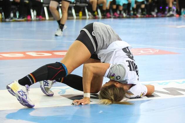 Germany Germany vs Netherlands Netherlands 08 12 2017 23rd IHF Women s Handball World Championship Germany 2017 Preliminary Round Group D Germany vs Netherlands Arena Leipzig Handball World Cup Womens preliminary round Group D Germany vs Netherlands Netherlands Pictured Angie Geschke 26 GER xjkx