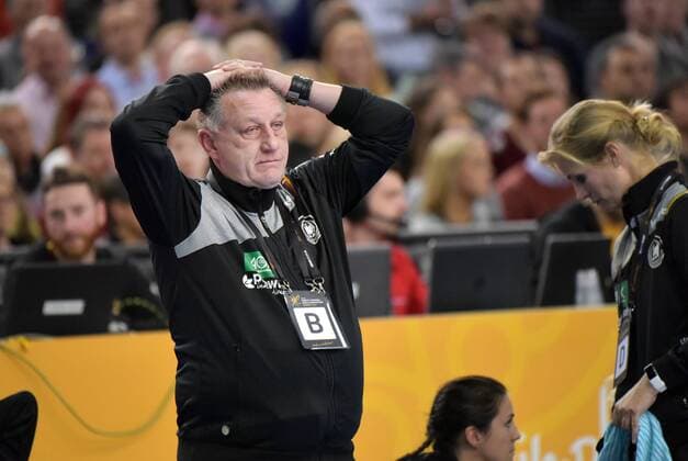 National coach Michael Biegler at the game Germany GER vs Netherlands NED Handball Women Preliminary Round IHF World Cup Leipzig 08 12 2017 Leipzig Copyright: xModlax Eibner-Pressefotox EP_cma