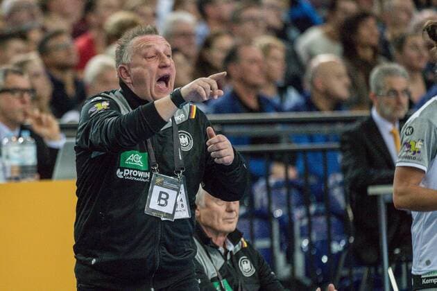 GER IHF WC 2017 Germany GER vs Netherlands NLD 08 12 2017 Arena Leipzig GER IHF WC 2017 Germany GER vs Netherlands NLD picture Coach Michael Biegler tr Germany nordphotoxDostmann nph00325