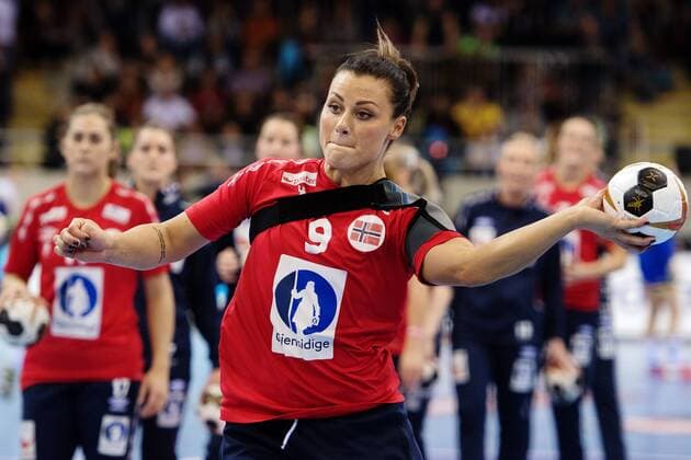 171208 Norways Nora Mork warms up for the match between Norway and Sweden during the World Cup on 8 December 2017 in Bietigheim Bissingen  Copyright: CARLxSANDIN BB171208CS013