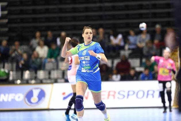 Teja Ferfolja Slovenia celebrates Spain vs Slovenia IHF Women Handball World Cup 08 12 2017 Photographer Neis Eibner Trier Copyright: xEibner-Pressefoto AlexanderxNeisx EP_ANS