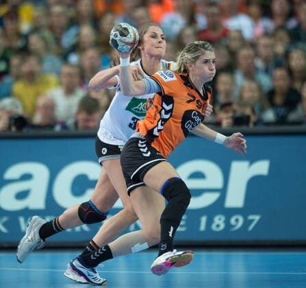 Alicia STOLLE 37 GER defends against Estavana Polman 79 NED Preliminary Round Group Match Netherlands Germany in Leipzig on 08 12 2017 Handball 23 Women Handball World Cup in Germany 2017