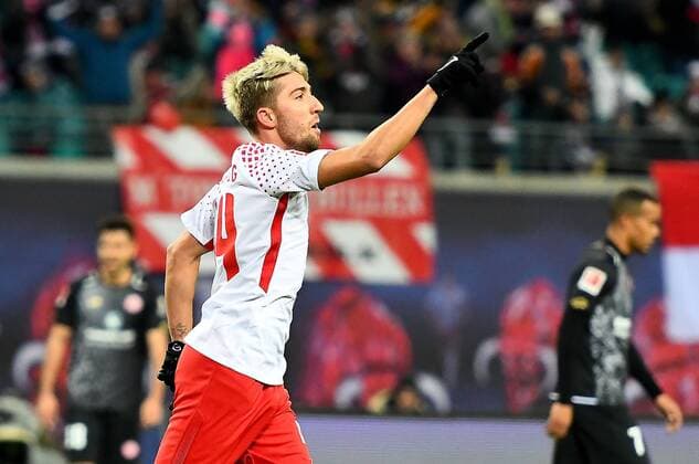 09 12 2017 xfux Football 1 Bundesliga RB Leipzig FSV Mainz 05 emporer Kevin Kampl Rasenballsport RB Leipzig Torjubel Goal celebration celebrate the goal to 1 0 Leipzig