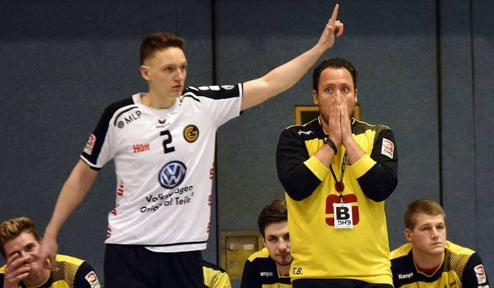 09 12 2017 xpsx Handball 3 Liga SG Brucköbel GSV Eintracht Baunatal v l Coach Tim Beckmann Bruchköbel Bruchköbel Hessen Germany