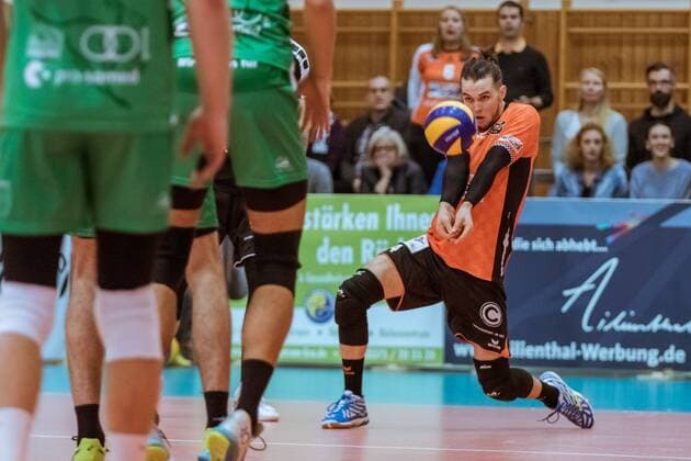 Adoption Luke PERRY 4 Berlin Recycling Volleys 09 12 2017 Netzhoppers SolWo Königspark KW Bestensee Berlin Recycling Volleys Volleyball Bundesliga League match Königs Wusterhausen Landkost Arena