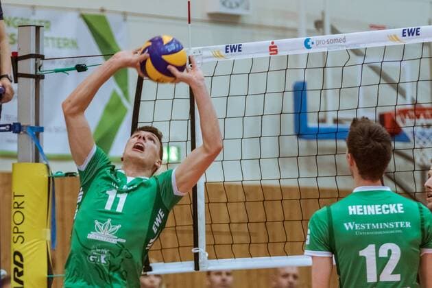 Passing Theo TIMMERMANN 11 Netzhoppers 09 12 2017 Netzhoppers SolWo Königspark KW Bestensee Berlin Recycling Volleys Volleyball Bundesliga League match Königs Wusterhausen Landkost Arena