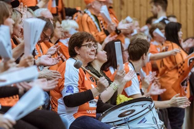 Spectators Jubilation Berlin Recycling Volleys 09 12 2017 Netzhoppers SolWo Königspark KW Bestensee Berlin Recycling Volleys Volleyball Bundesliga League match Königs Wusterhausen Landkost Arena