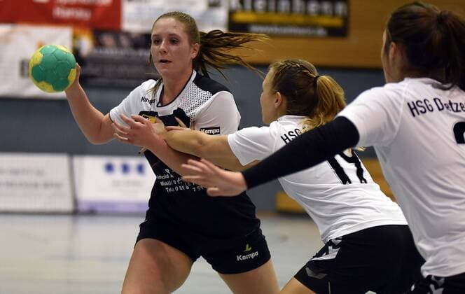 09 12 2017 xpsx Handball Women District Oberliga SG Bruchköbel II HSG Dietzenbach v Nadine Seitel Dietzenbach Bruchköbel Hessen Germany