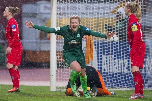 Goalkeeper Verena Volkmer SV Werder Bremen 16 with goal cheering Jubel Delighted Going to the top of the Match Bundesliga SV Werder Bremen 1 FC Köln xobx