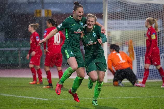 v left Giovanna Hoffmann SV Werder Bremen 17 and Torschützin Verena Volkmer SV Werder Bremen 16 with goal celebrations Jubel Freude über die Goal to the 2 0 Soccer Allianz Women Bundesliga SV Werder Bremen 1 FC Köln xobx
