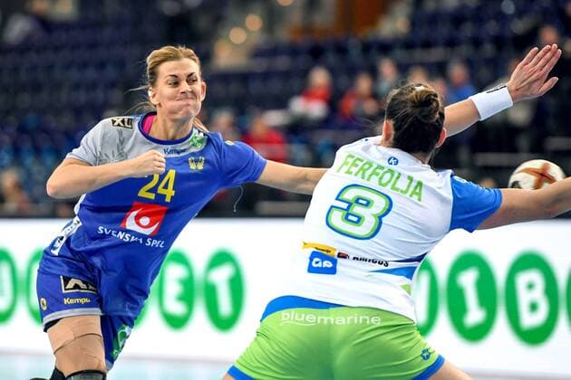 171210 Swedens Nathalie Hagman during the finals final between Sweden and Slovenia during the World Cups Handball on December 10, 2017 in Leipzig  Copyright: CARLxSANDIN BB171210CS050