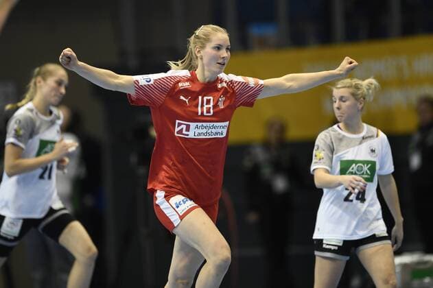 Tranborg har scoret. Danmark modte vaertslandet Tyskland i 1 8-finalen ved VM i handbold for kvinder, sondag aften. Kampen blev spillet i Magdeburg. Polfoto_73275544  Copyright: POULSENxLARS