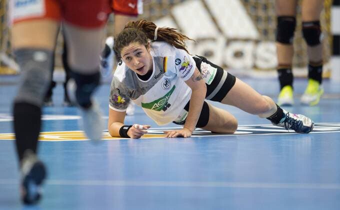 Jenny Karolius 6 GER Round of 16 Germany Denmark in Magdeburg on 10 12 2017 Handball 23 Women Handball World Cup in Germany 2017