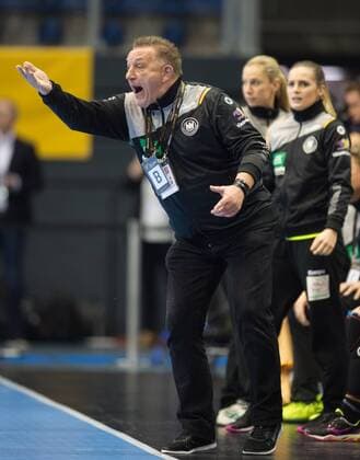 Head coach Michael Biegler GER Eighth-final Germany Denmark in Magdeburg on 10 12 2017 Handball 23 Women Handball World Cup in Germany 2017