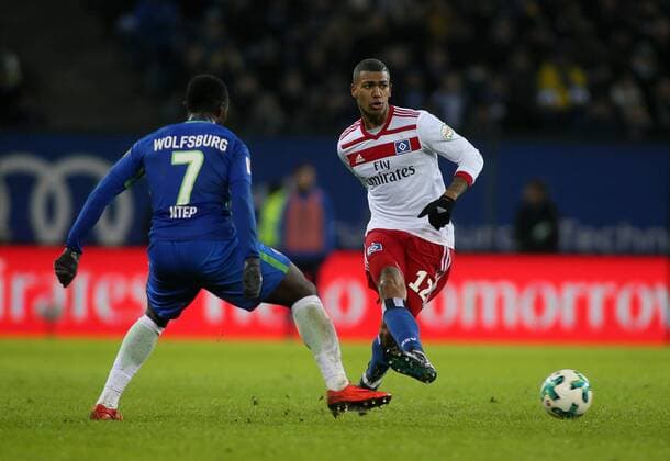 Paul Georges Ntep VfL Wolfsburg Walace Souza Silva Hamburger SV at the match between Hamburger SV and VfL Wolfsburg 09 12 2017 Hamburg Copyright: xEIBNER Selim_Sudheimerx EP_PAUSCHAL