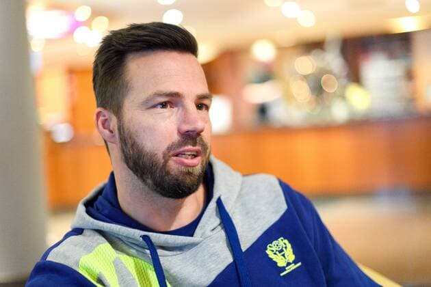 171211 League champion Henrik Signell is interviewed at a press meeting with the Swedish national team at the World Cup on December 11, 2017 in Leipzig  Copyright: CARLxSANDIN BB171211CS009