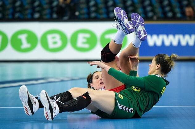 2017.12.11 Lipsk Pilka reczna Mistrzostwa Swiata w pilce recznej kobiet Polska - Brazylia N z Karolina Kudlacz-Gloc Foto Lukasz Laskowski PressFocus NEWSPIX.PL 2017.12.11 Leipizg IHF Women s Handball World Championship WM Weltmeisterschaft Poland v Brazil Karolina Kudlacz-Gloc Credit: Lukasz Laskowski PressFocus --- Newspix.pl  20171211_LUK_360