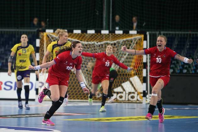 Romania Czech Republic Handball Women World Cup Leipzig 11 12 2017 Arena Leipzig World Cup 2017 Handball Women Eighth finals Romania ROU vs Czech Republic CZE 27 28 17 14 In the picture v l Iveta LUZUMOVA 18 Czech Republic Michaela HRBKOVA 15 Czech Republic and Petra MANAKOVA 10 Czech Republic cheer for Michaela HRBKOVA 15 Czech Republic