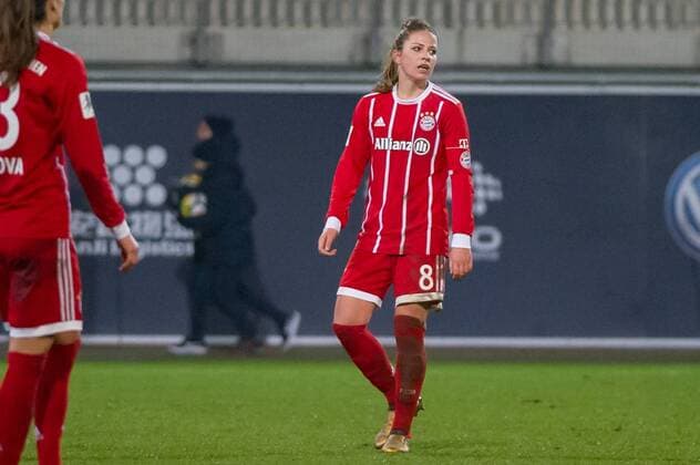 Melanie Leupolz FC Bayern München 8 disappointed looking disappointment after the defeat Football Allianz Women Bundesliga VfL Wolfsburg Bayern Munich xobx