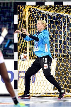 171211 Norways malfunction Katrine Lunde during the final final between Spain and Norway during the World Cup of December 11, 2017 in Leipzig  Copyright: CARLxSANDIN BB171211CS079