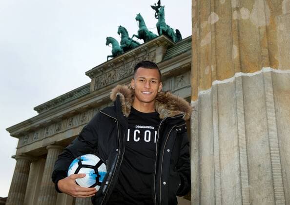 Soccer Berlin 14 11 2017 Hertha BSC BRANDENBURGER TOR Pariser Platz Davie SELKE Hertha BSC