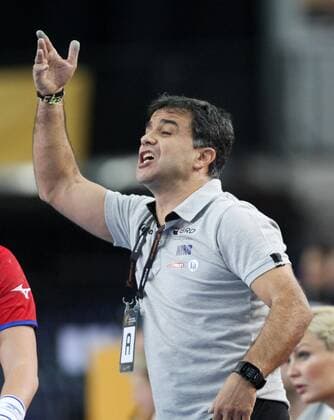 Leipzig 11 12 2017 Arena Leipzig World Cup 2017 Handball Women Round of 16 Romania ROU vs Czech Republic CZE 27 28 17 14 Pictured coach Ambrosio Jose MARTIN CEDRES Romania