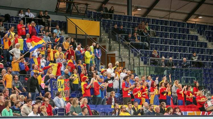 Leipzig 11 12 2017 Arena Leipzig World Cup 2017 Handball Women Round of 16 Romania ROU vs Czech Republic CZE 27 28 17 14 In the picture Romanian fans