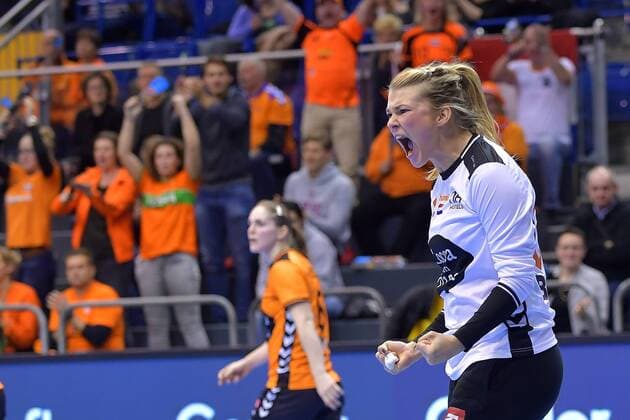 11-12-2017 HANDBAL:NEDERLAND-JAPAN:MAGDEBURG WK Handbal Dames 2017 1 8 finales, Nederland - Japan Tess Wester 33 NED Foto: Henk Seppen xVIxVIxImagesx xSoenarxChamidxsportfotografiexIVx 9549413