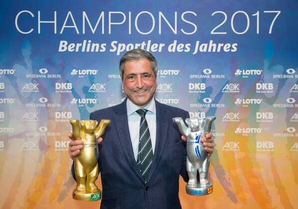 Sportsman of the Year in Berlin 09 12 2017 Champions 2017 Winner Manager Trainer Kaweh Niroomand Berlin Recycling Volleys volleyball and winning team