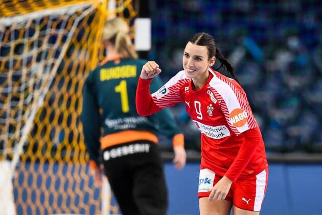 171212 Denmarks Fie Woller commends the quarterfinals between Sweden and Denmark during the World Cups World Cup on December 12, 2017 in Leipzig  Copyright: CARLxSANDIN BB171212CS030