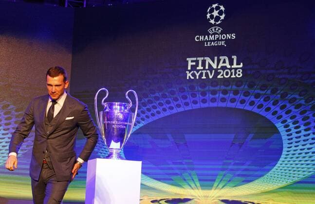 Fußball, CL, Finale-Logo wird in Kiew präsentiert December 12, 2017 - Kiev, Ukraine - Ambassador of Champions League final and former Ukrainian soccer player ANDRIY SHEVCHENKO walks in front the Champions League trophy and the logo of the 2018 UEFA Champions League final, during the presentation of the logo of the 2018 UEFA Champions League final in Kiev, Ukraine, on 12 December 2017. The UEFA Champions League final will be played at the Olimpiyskiy stadium in Kiev on 26 May 2018. Presentation of the logo of the 2018 UEFA Champions League final - ZUMAg194 20171212_zap_g194_003 Copyright: xSergxGlovnyx