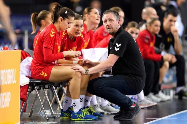 171212 Montenegro federation Per Johansson in the quarterfinals between France and Montenegro during the World Cups World Cup on December 12, 2017 in Leipzig  Copyright: CARLxSANDIN BB171212CS119