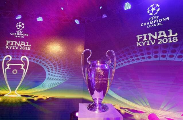 Fußball, CL, Finale-Logo wird in Kiew präsentiert December 12, 2017 - Kiev, Ukraine - The UEFA Champions League trophy is pictured during the presentation of the logo of the 2018 Champions League final soccer match in Kiev, Ukraine, 12 December, 2017. The UEFA Champions League final will be played at the Olimpiyskiy stadium on 26 May 2018 in Kiev. Presentation of the logo of the 2018 UEFA Champions League final  - ZUMAn230 20171212_zaa_n230_189 Copyright: xStrx