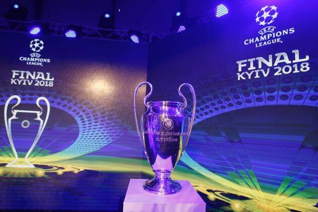 Fußball, CL, Finale-Logo wird in Kiew präsentiert December 12, 2017 - Kiev, Ukraine - The UEFA Champions League trophy is pictured during the presentation of the logo of the 2018 Champions League final soccer match in Kiev, Ukraine, 12 December, 2017. The UEFA Champions League final will be played at the Olimpiyskiy stadium on 26 May 2018 in Kiev. Presentation of the logo of the 2018 UEFA Champions League final  - ZUMAn230 20171212_zaa_n230_194 Copyright: xStrx
