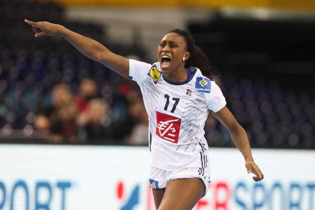 France Montenegro Handball Women World Cup Leipzig 12 12 2017 Arena Leipzig World Cup 2017 Handball Women Quarterfinals France FRA vs Montenegro MNE 25 22 12 10 Pictured Siraba DEMBELE 17 France cheers