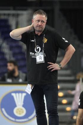 France Montenegro Handball Women WC Leipzig 12 12 2017 Arena Leipzig World Cup 2017 Handball Women Quarter Finals France FRA vs Montenegro MNE 25 22 12 10 Pictured Coach Per JOHANSSON Montenegro