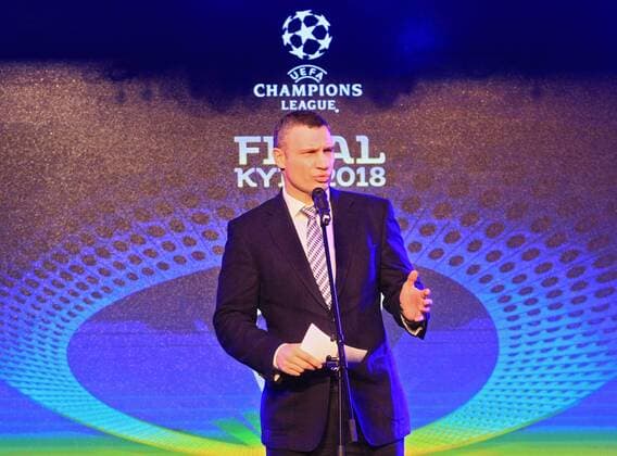 Fußball, CL, Finale-Logo wird in Kiew präsentiert Kyiv city head Vitali Klitschko delivers a speech during a ceremony to present the logo of the 2018 UEFA Champions League final at the NSC Olimpiyskiy, Kyiv, capital of Ukraine, December 12, 2017. Ukrinform. KYIV. The logo of the 2018 UEFA Champions League final has been presented at the NSC Olimpiyskiy. The arena which previously staged the UEFA EURO EM Europameisterschaft Fussball 2012 final is set to host the last game of the 2018 UEFA Champions League on May 26, 2018. The 2018 UEFA Women s Champions League final will be played in Ukraine for the first time at the Valeriy Lobanovskyi Dynamo Stadium on May 24. Logo of 2018 UEFA Champions League final unveiled in Kyiv  Copyright: xPavloxBagmutx