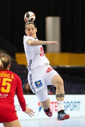 Leipzig 12 12 2017 Arena Leipzig World Cup 2017 Handball Women Quarter Finals France FRA vs Montenegro MNE 25 22 12 10 Pictured Alexandra LACRABERE 64 France