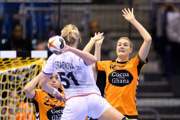 171213 The Netherlandss Danick Snelder in the quarterfinals between the Netherlands and the Czech Republic during the World Cups World Cup on December 13, 2017 in Magdeburg  Copyright: CARLxSANDIN BB171213CS002