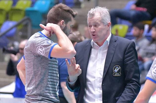 13 12 2017 xtkx Volleyball Mens DVV Cup United Volleys Frankfurt VfB Friedrichshafen emspor v Simon Tischer Friedrichshafen Vitali Heynen Friedrichshafen Frankfurt