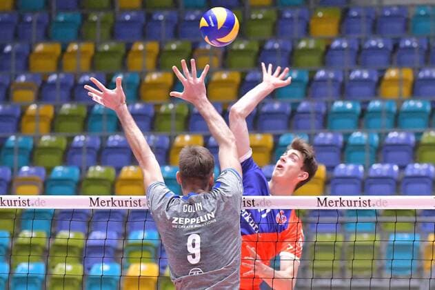 13 12 2017 xtkx Volleyball Mens DVV Cup United Volleys Frankfurt VfB Friedrichshafen emspor vl Philipp Collin Friedrichshafen Tobias Krick United Volleys Frankfurt